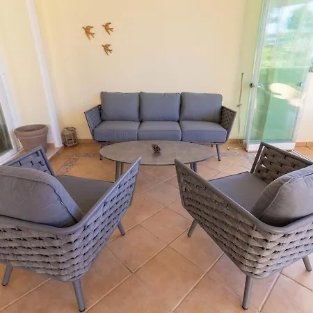 Hp122 - 2 Bed Ground Floor Apartment