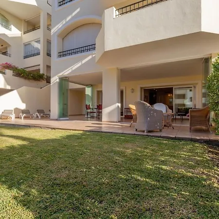 Hp122 - 2 Bed Ground Floor Apartment Marbella